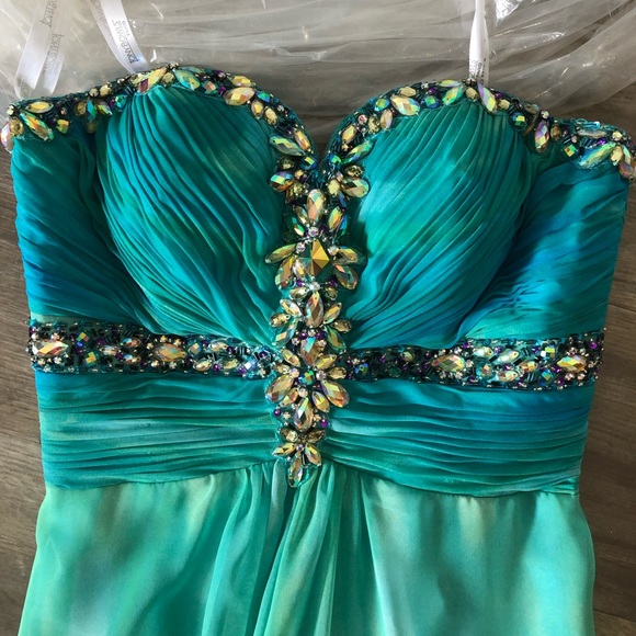 Grad Dress, Size 2, Tony Bowls Collection - Picture 1 of 8